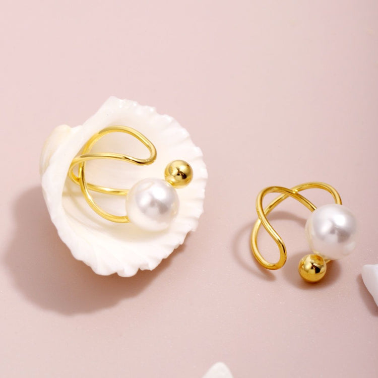 Pearl ear clip